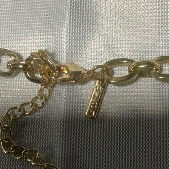 WHBM Gold chunky chain with pink stones w/earrings - Picture 2 of 6